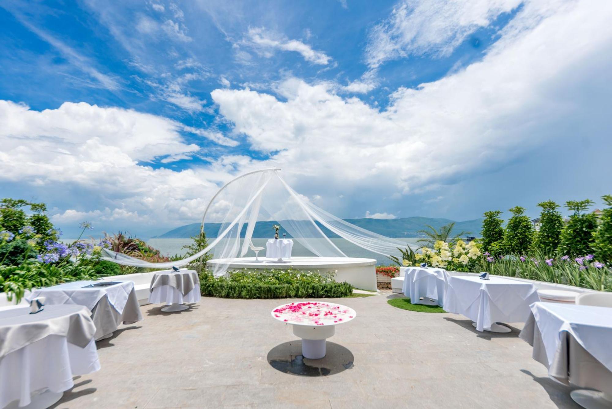 Dali Nest Secret Garden Lake View Inn 외부 사진